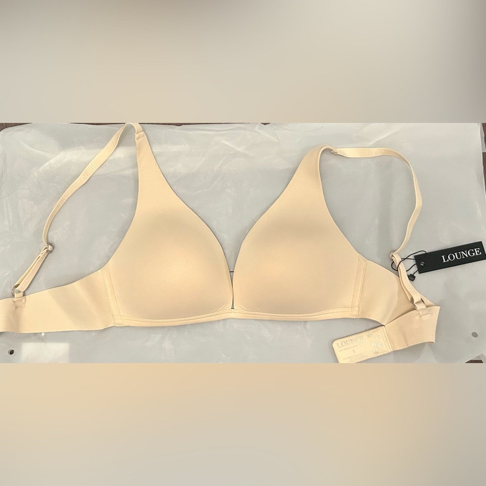 NWT LOUNGE Non-Wire Plunge T-shirt Bra (Small)
